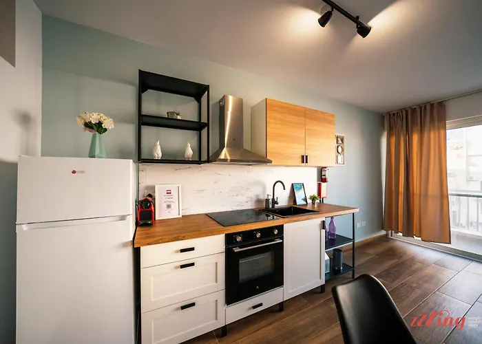 Urban Oasis Holiday Home - A16